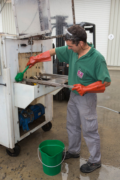 Vikan Emmer 5688 – 6 liter, functionele hygiëne-emmer met schenktuit