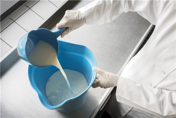 Vikan Emmer 5686 – 12 liter, hygiënische schoonmaakemmer met schenktuit